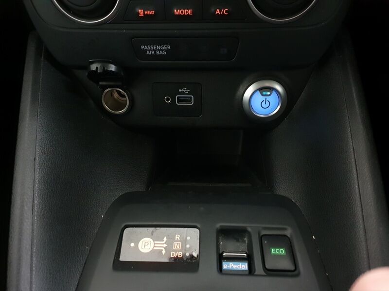 More views of Nissan Leaf