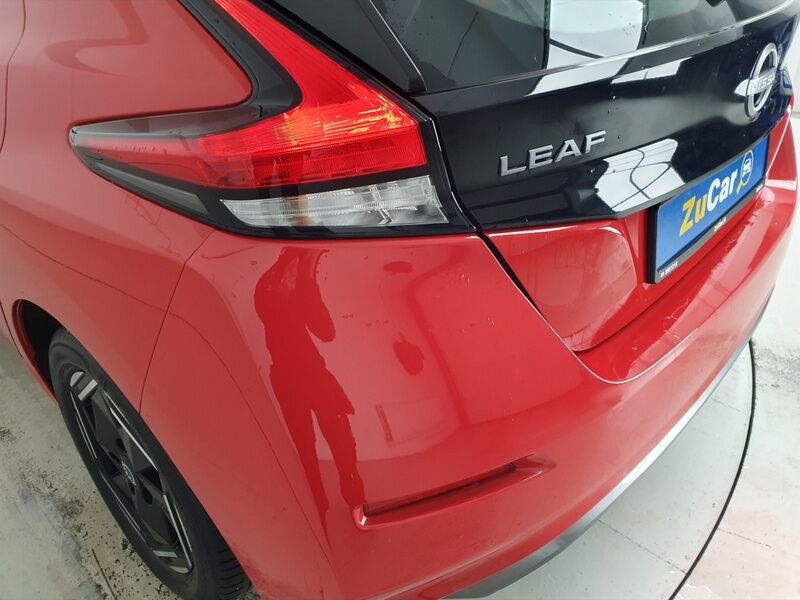 More views of Nissan Leaf