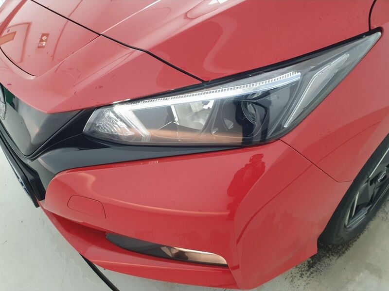 More views of Nissan Leaf