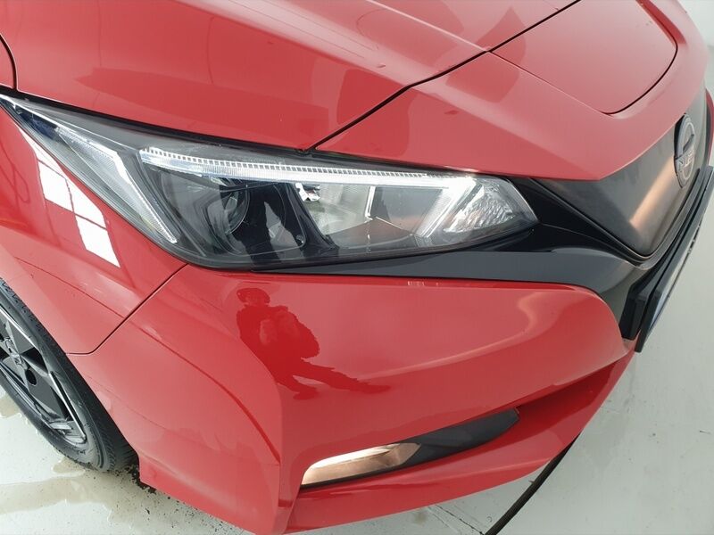 More views of Nissan Leaf