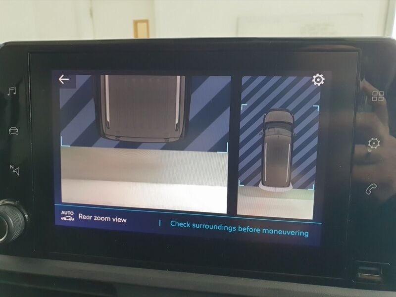 More views of Peugeot Rifter