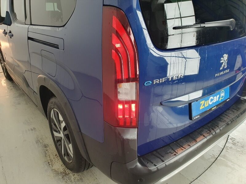 More views of Peugeot Rifter