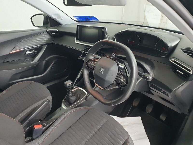 More views of Peugeot 2008