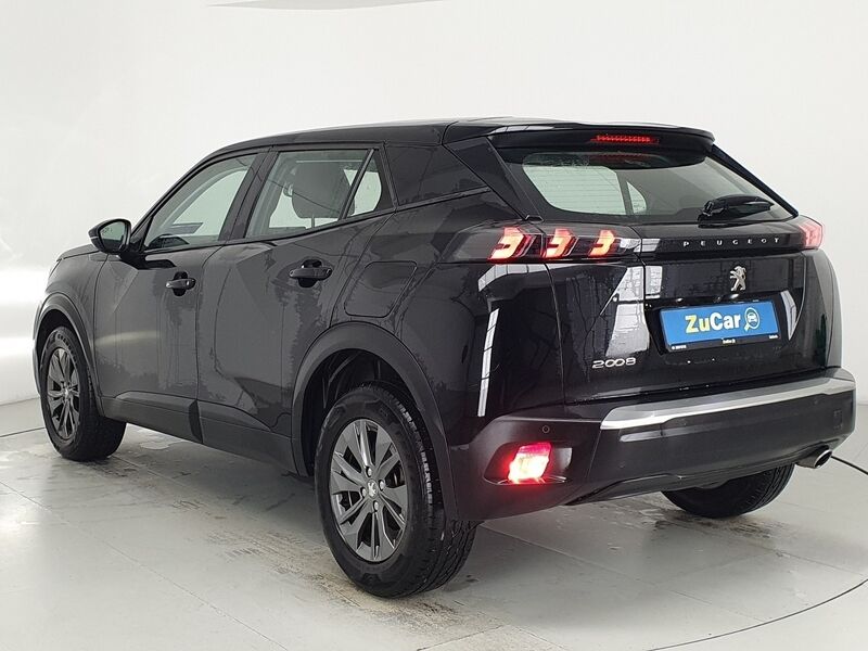 More views of Peugeot 2008