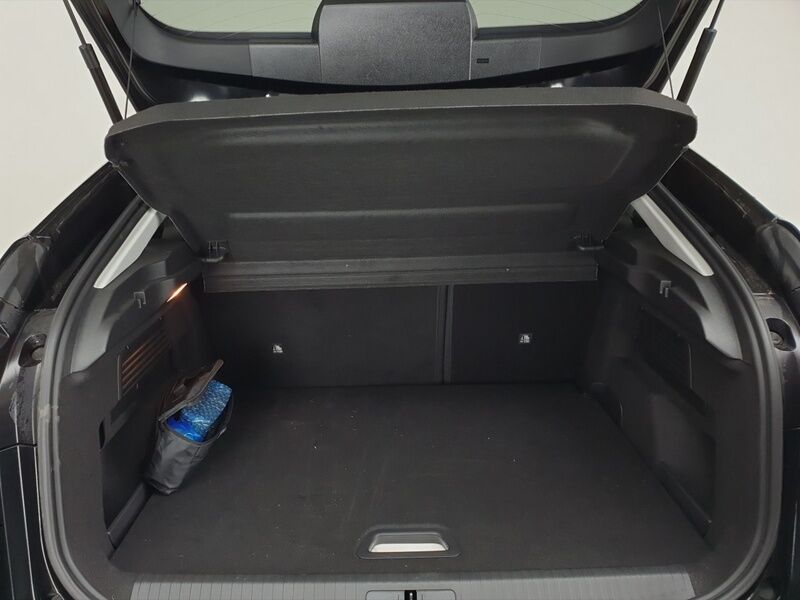 More views of Citroen e-C4