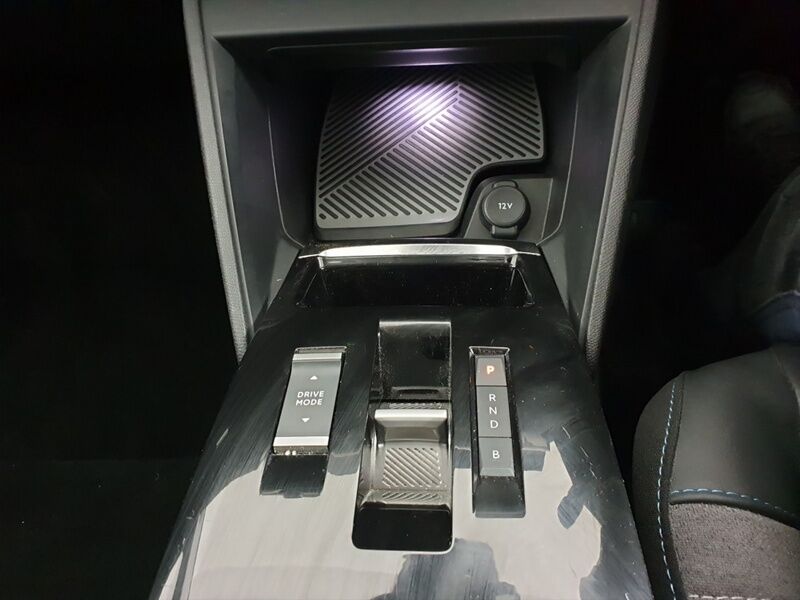 More views of Citroen e-C4