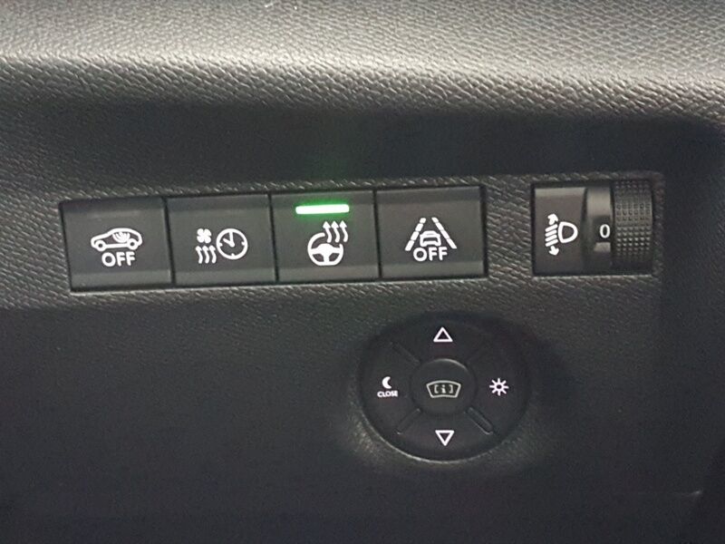 More views of Citroen e-C4