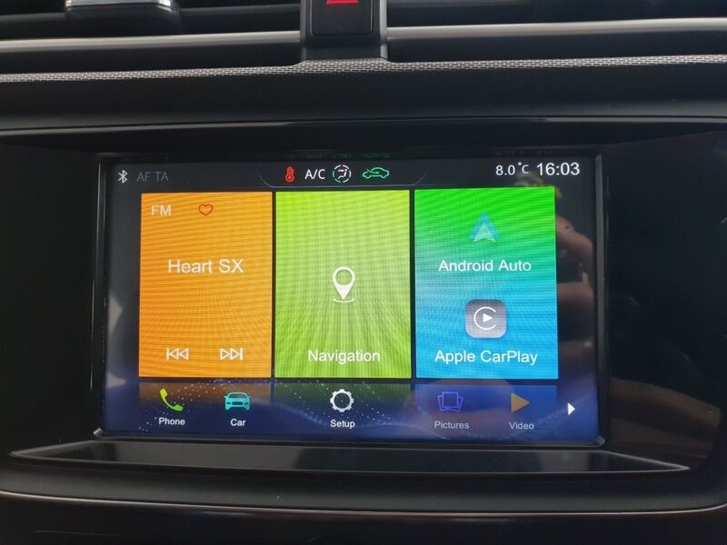 More views of MG MG5