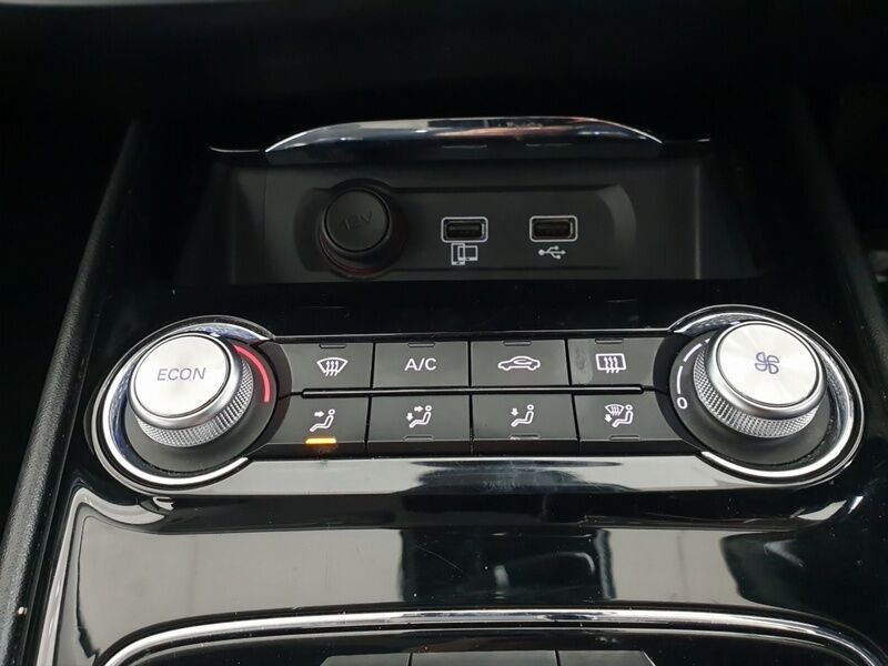 More views of MG MG5