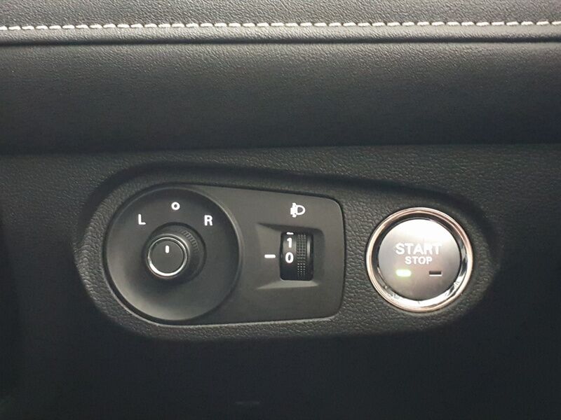 More views of MG MG5