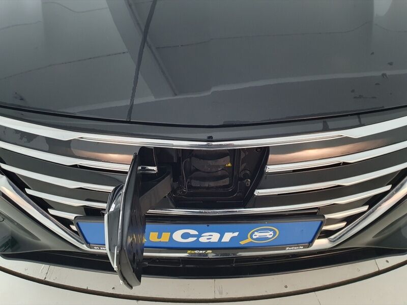 More views of MG MG5