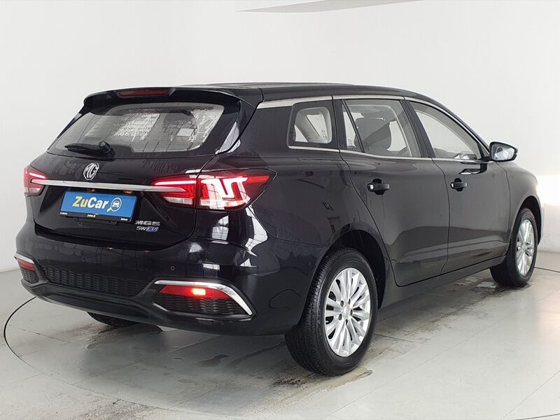 More views of MG MG5