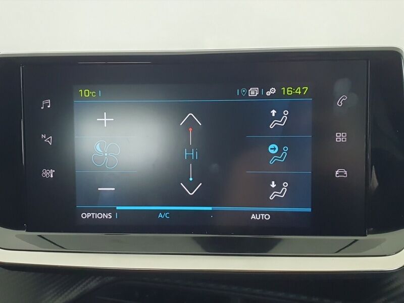 More views of Peugeot 208