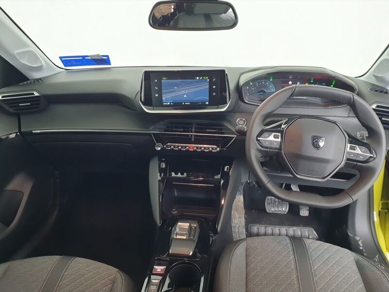 More views of Peugeot 208