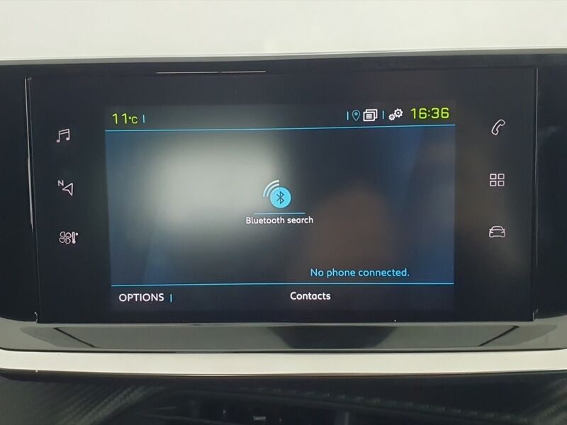 More views of Peugeot 208