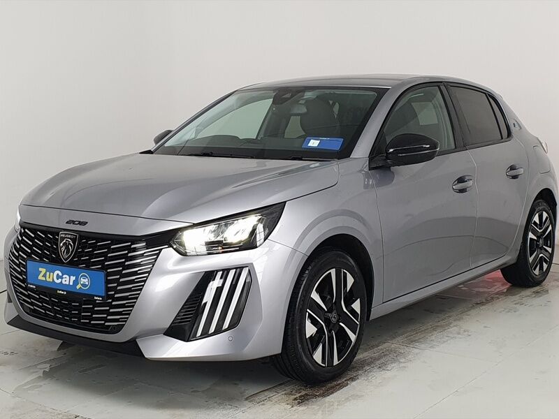 More views of Peugeot 208