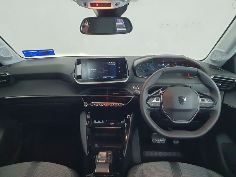 More views of Peugeot 208