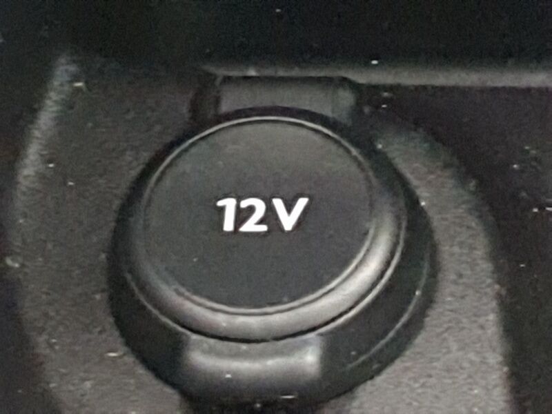 More views of Peugeot 208