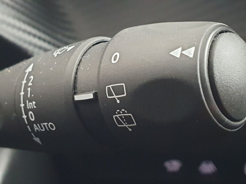 More views of Peugeot 208