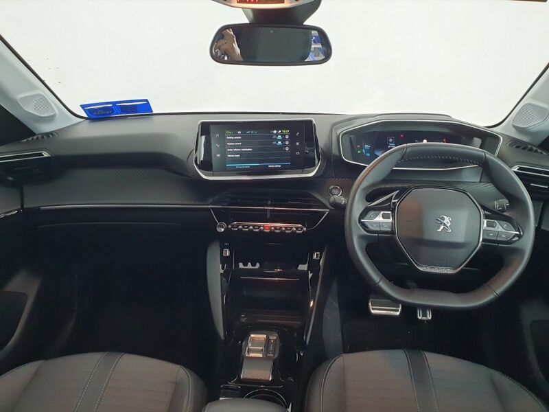 More views of Peugeot 208