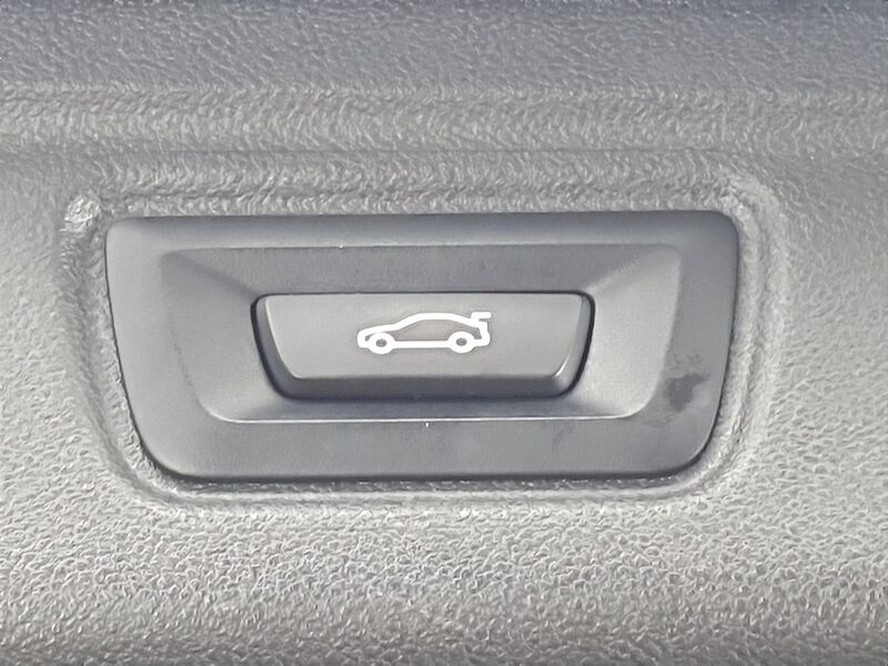 More views of BMW 3-Series