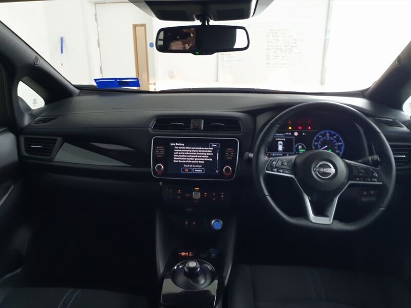 More views of Nissan Leaf