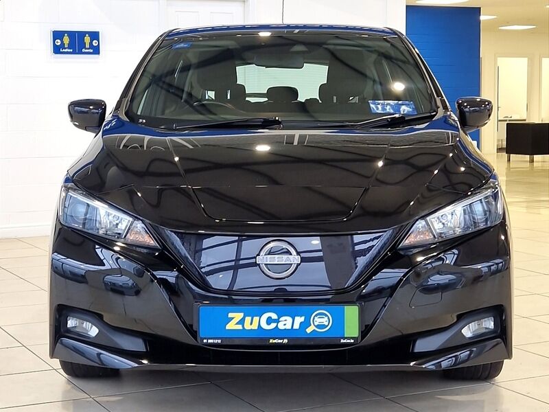 More views of Nissan Leaf