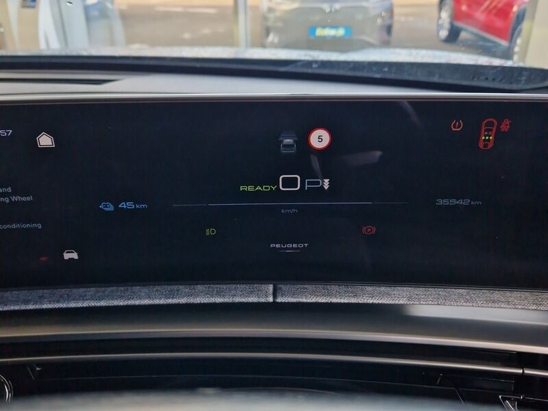 More views of Peugeot 3008