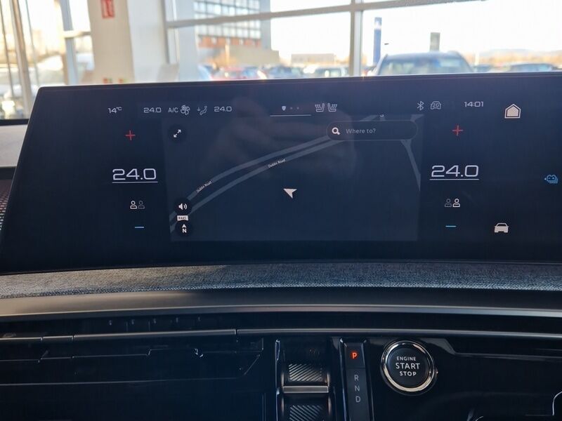 More views of Peugeot 3008