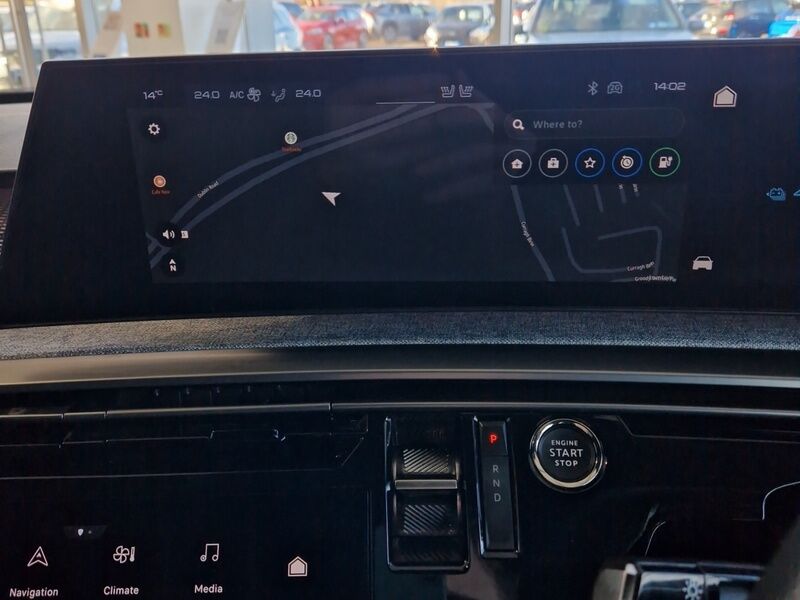 More views of Peugeot 3008