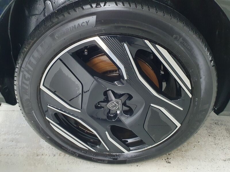 More views of Peugeot 3008