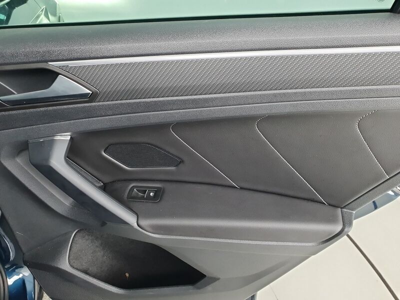 More views of Volkswagen Tiguan