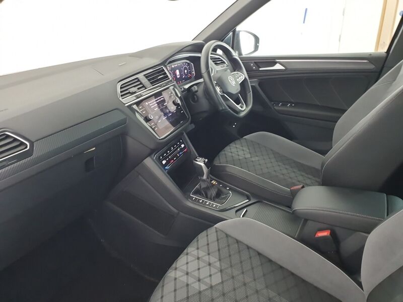 More views of Volkswagen Tiguan