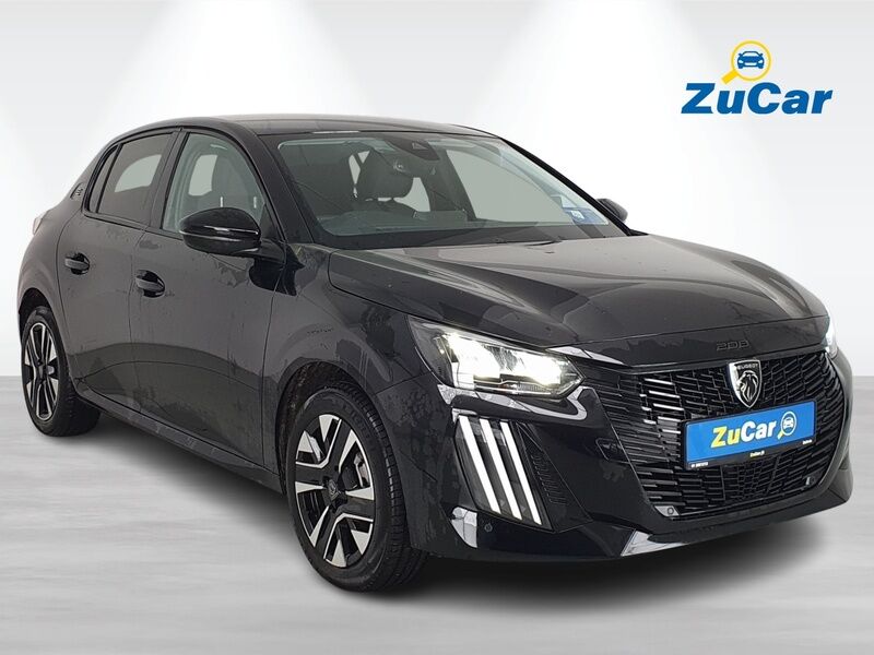 More views of Peugeot 208