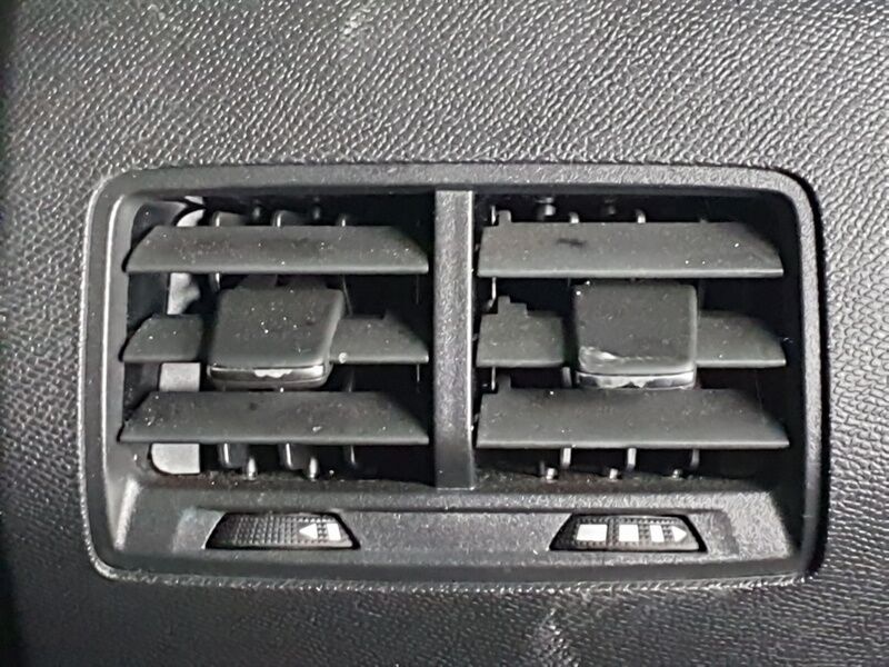 More views of Peugeot 408