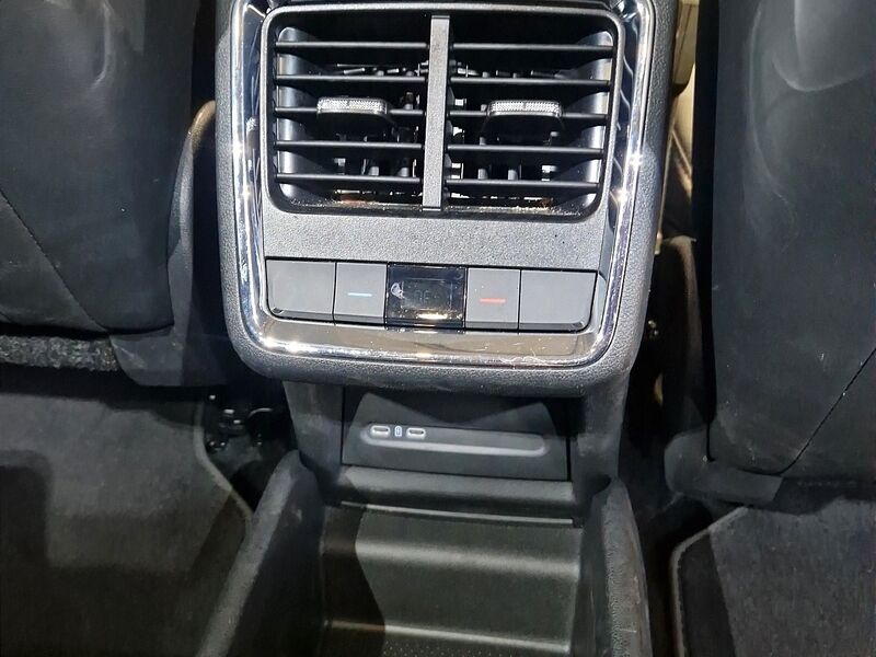 More views of Skoda Enyaq