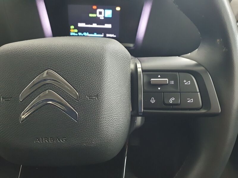 More views of Citroen e-C4 X