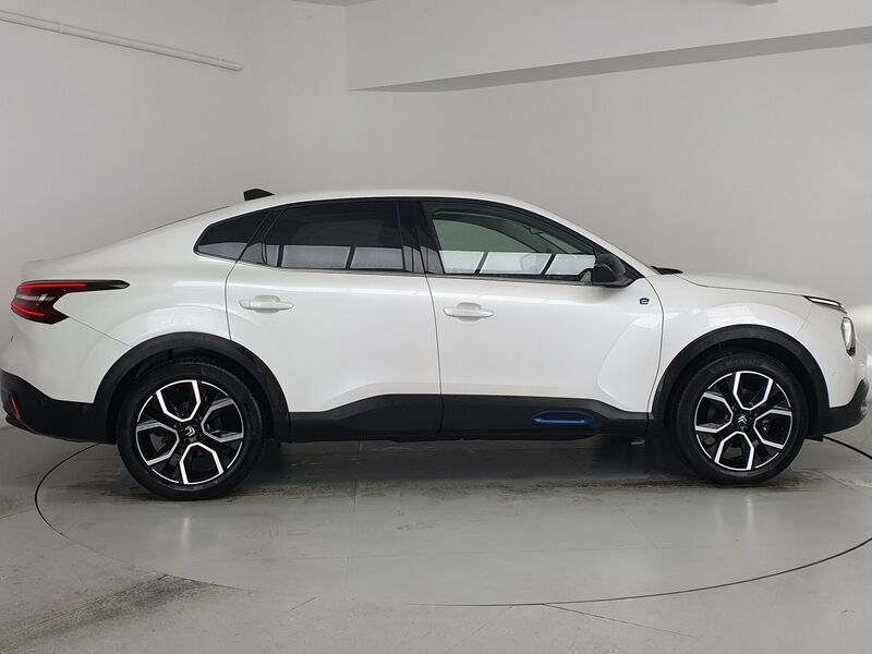 More views of Citroen e-C4 X