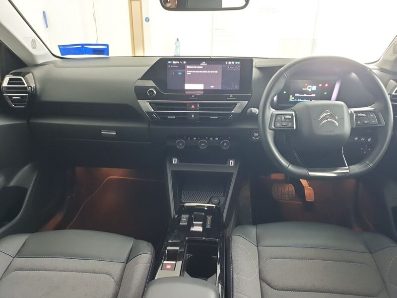 More views of Citroen e-C4 X