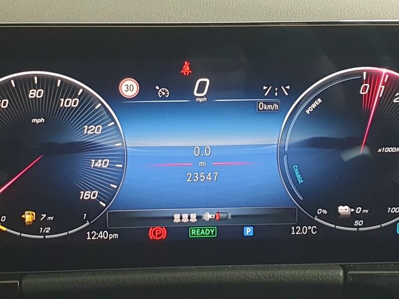 More views of Mercedes-Benz GLA