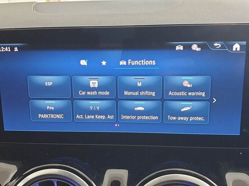 More views of Mercedes-Benz GLA