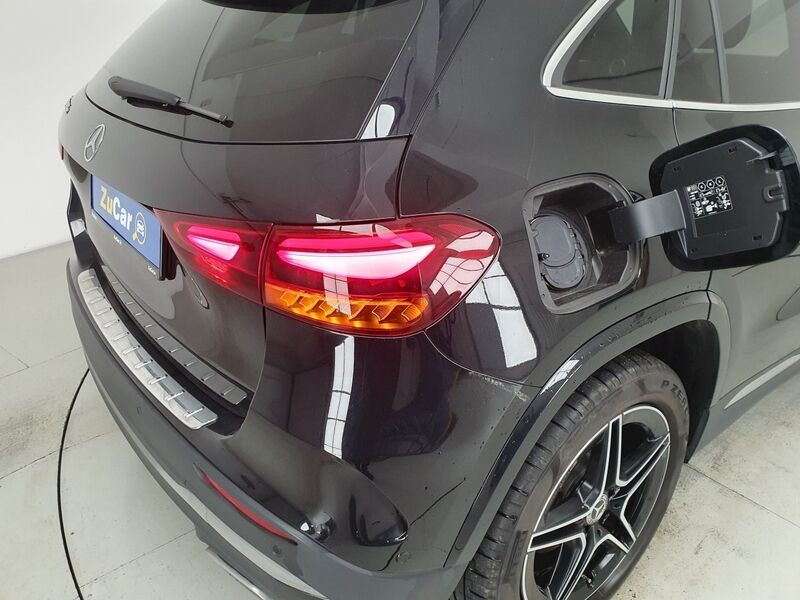 More views of Mercedes-Benz GLA