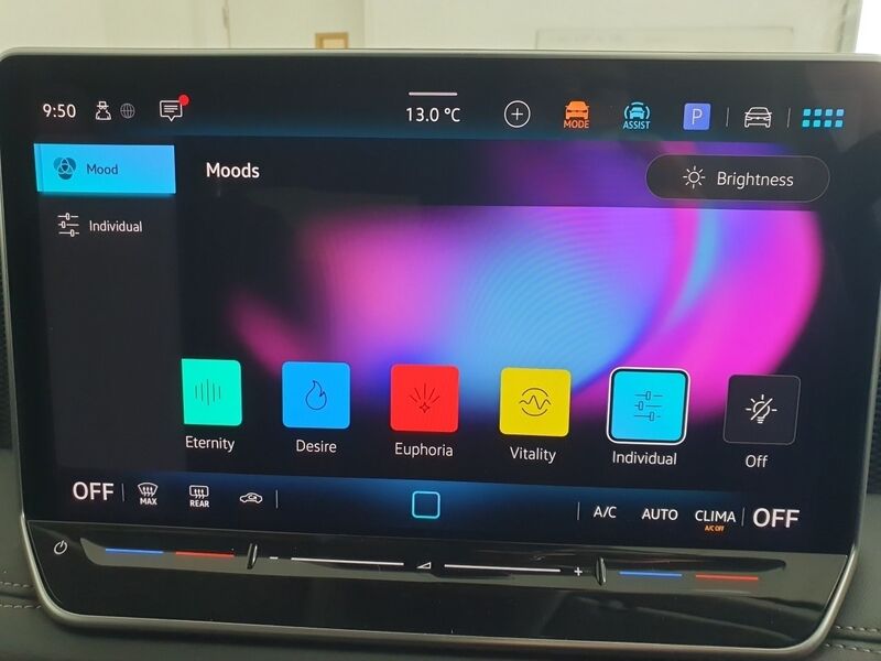 More views of Volkswagen Tiguan