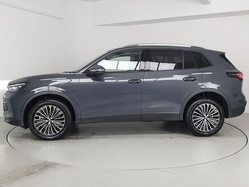 More views of Volkswagen Tiguan