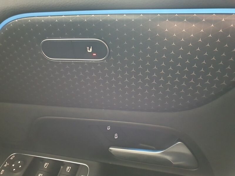 More views of Mercedes-Benz EQA