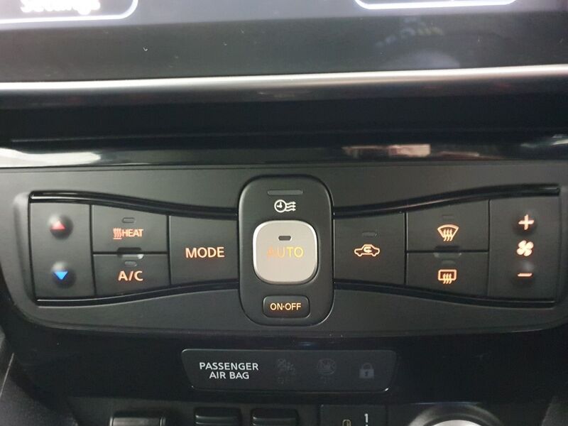 More views of Nissan Leaf