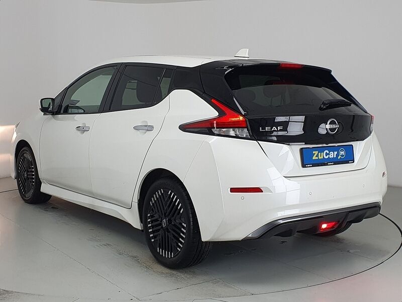 More views of Nissan Leaf