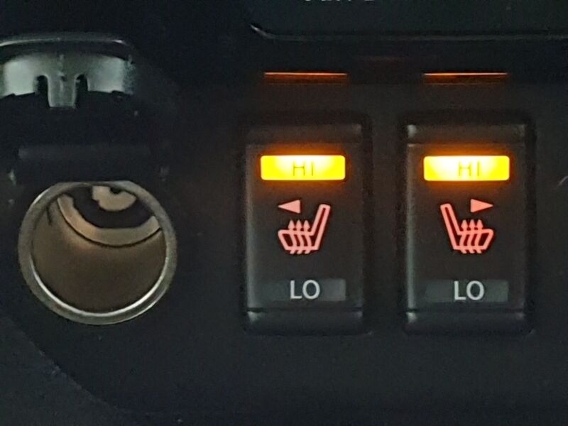 More views of Nissan Leaf