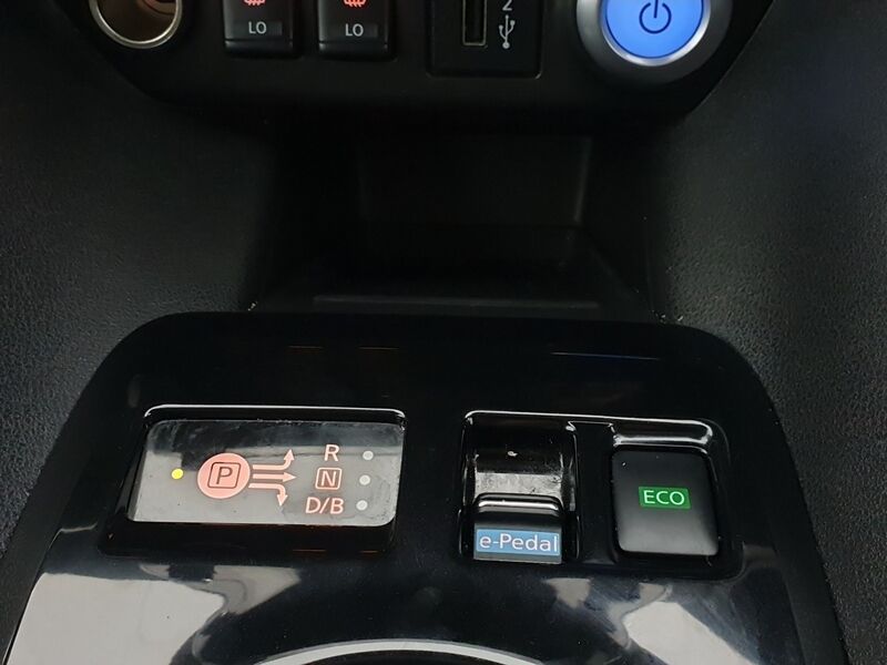 More views of Nissan Leaf