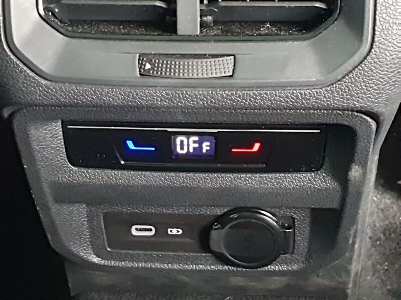 More views of Volkswagen Tiguan